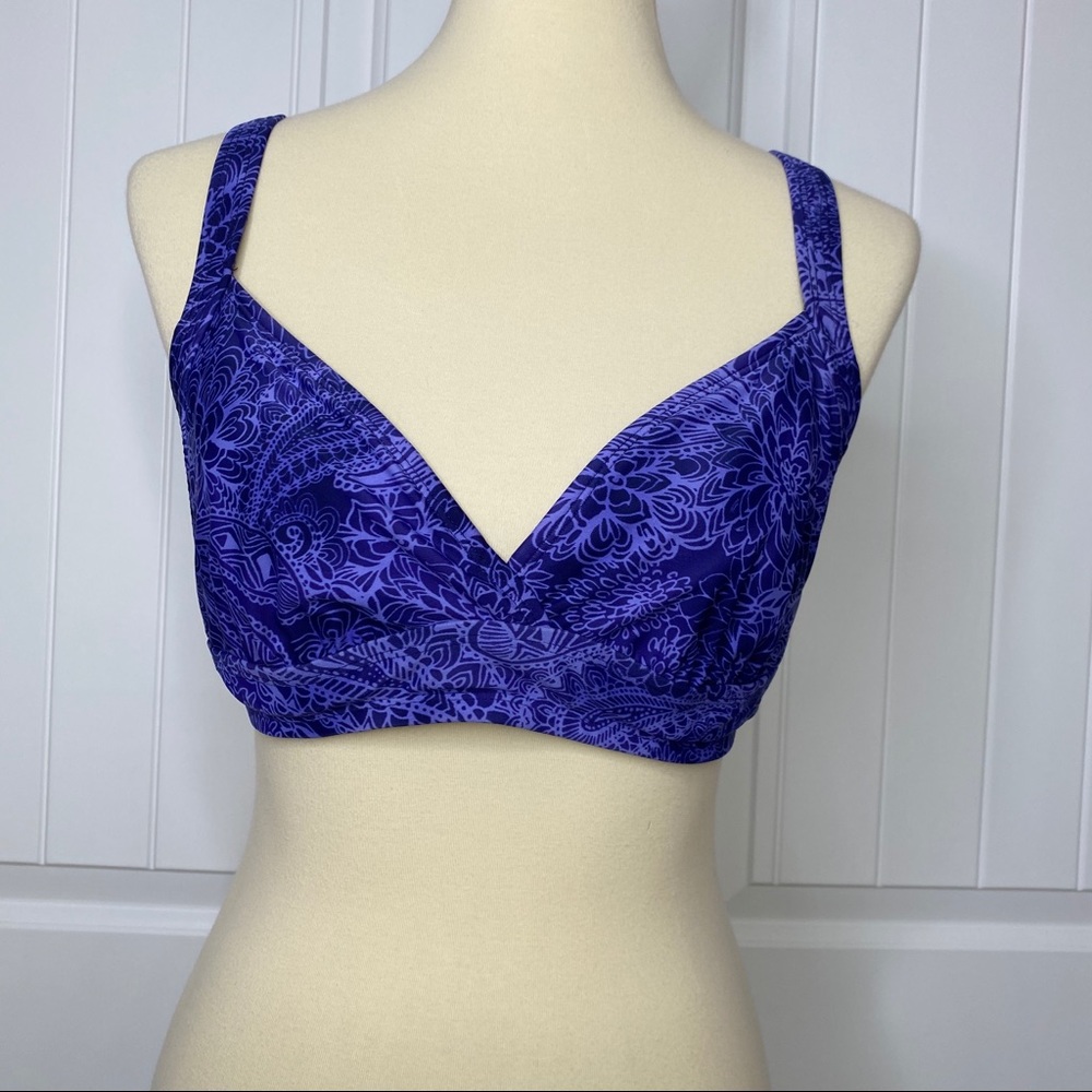 5/$25! Athleta bikini top size 36 B/C